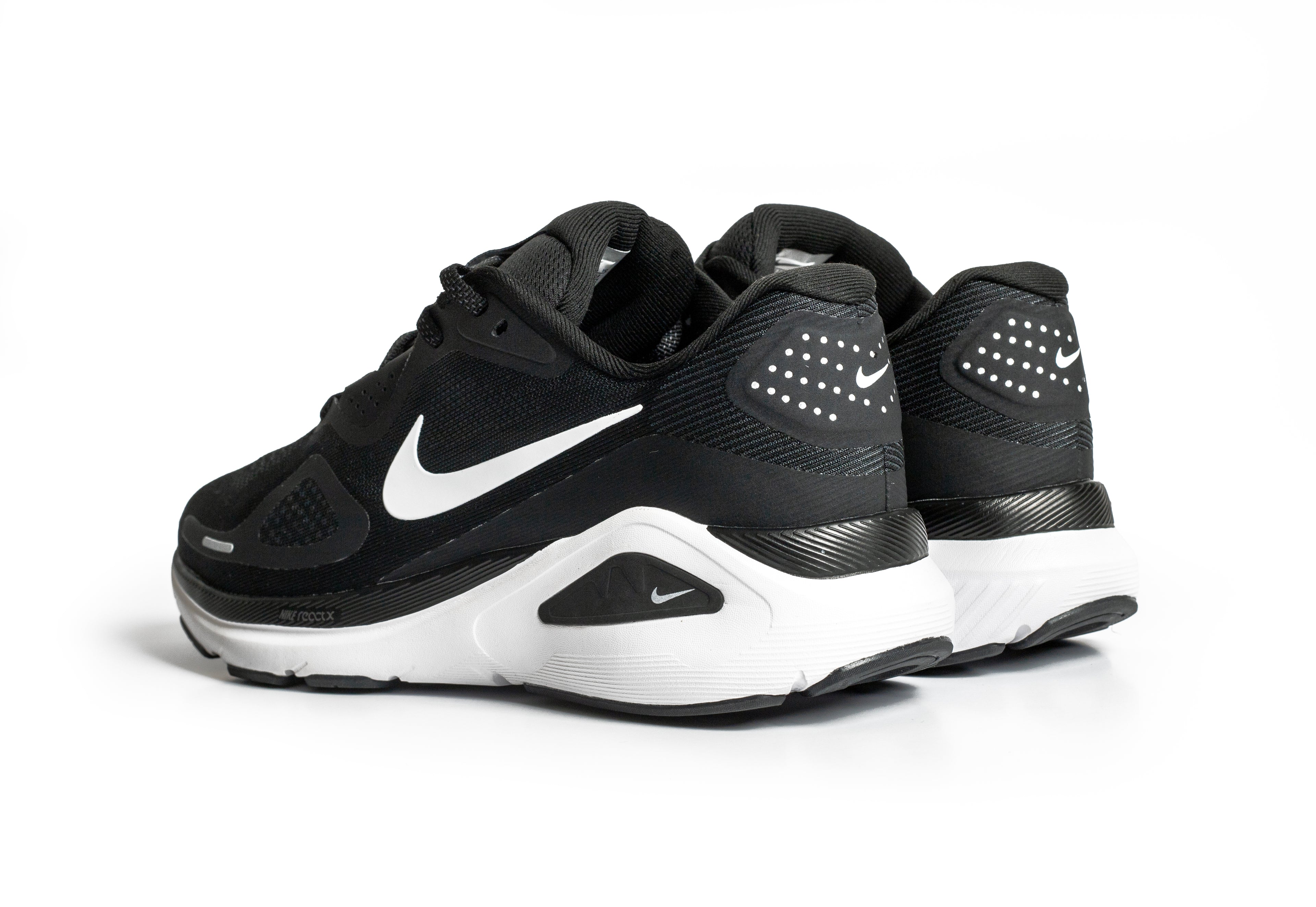 Nike Structure 26