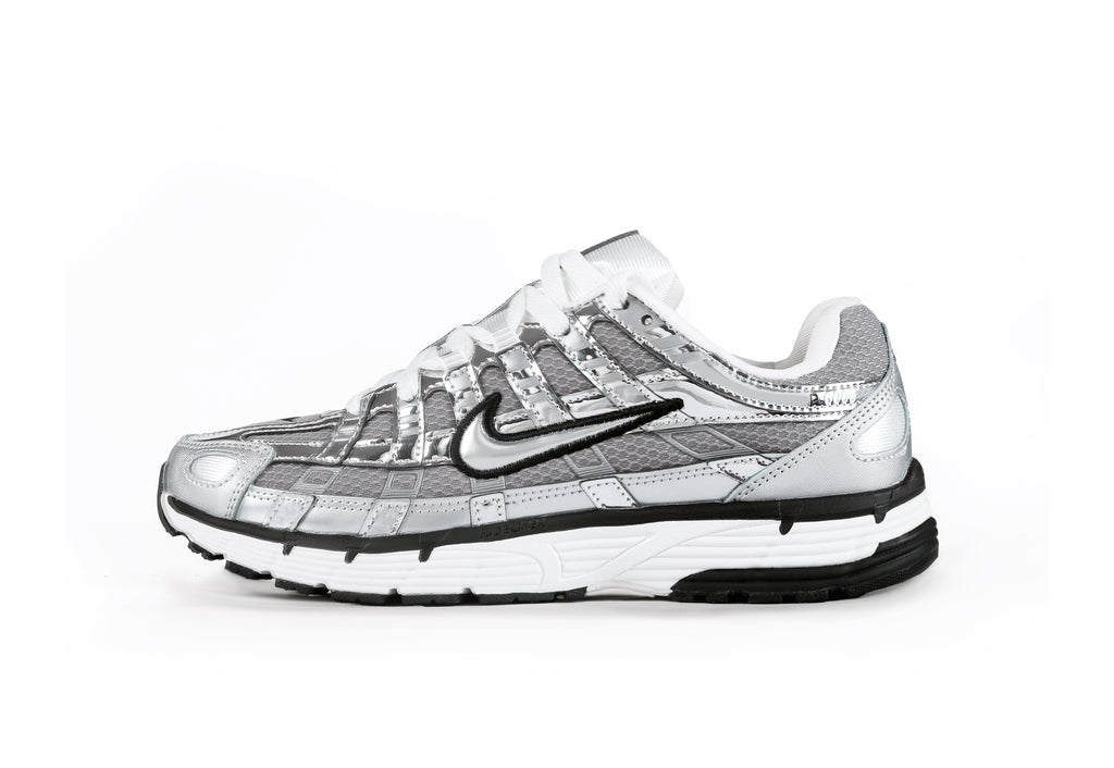 NIKE P6000