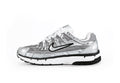 NIKE P6000