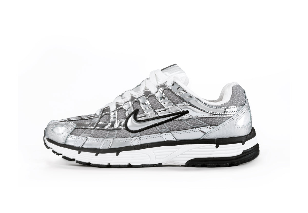NIKE P6000