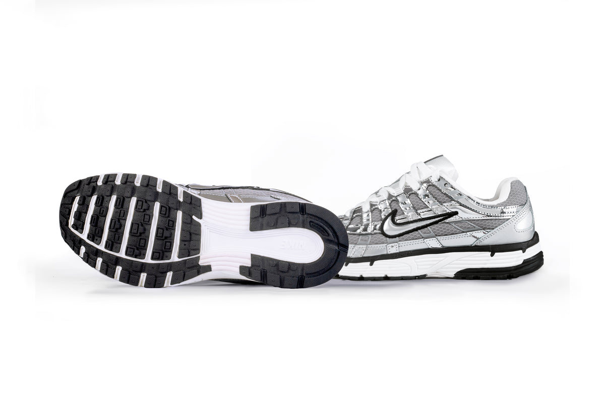 NIKE P6000
